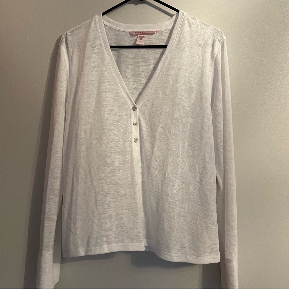 VICTORIAS SECRET LONG SLEEVE